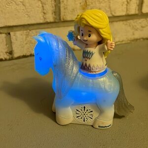 Little people Elsa and horse